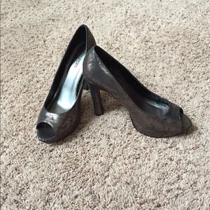 Maurice's pumps