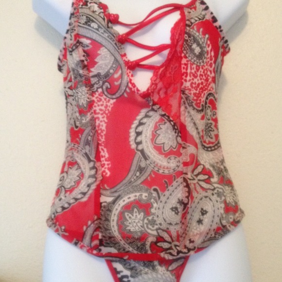 Red Cami & Matching Thing