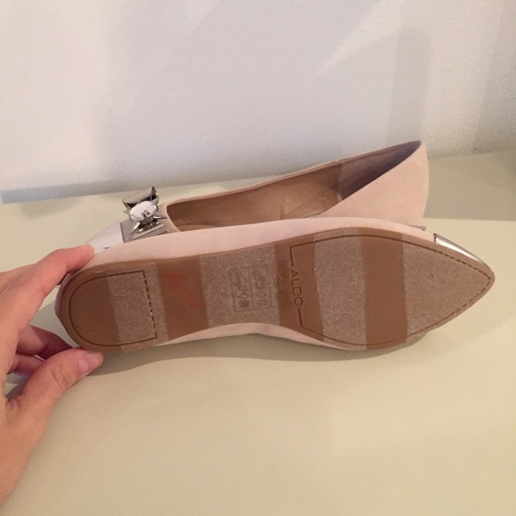 ❌SOLD❌Aldo blush suede silver metal bow flats - Picture 4 of 4