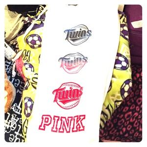 PINK Minnesota Twins Capri Pants