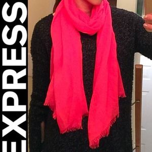 🆕 NWOT Pink Express Scarf