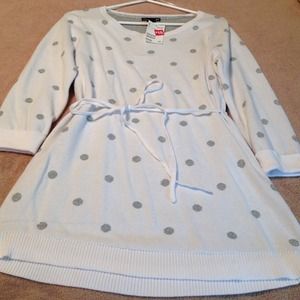 H&M white/silver polka dot "mama" top