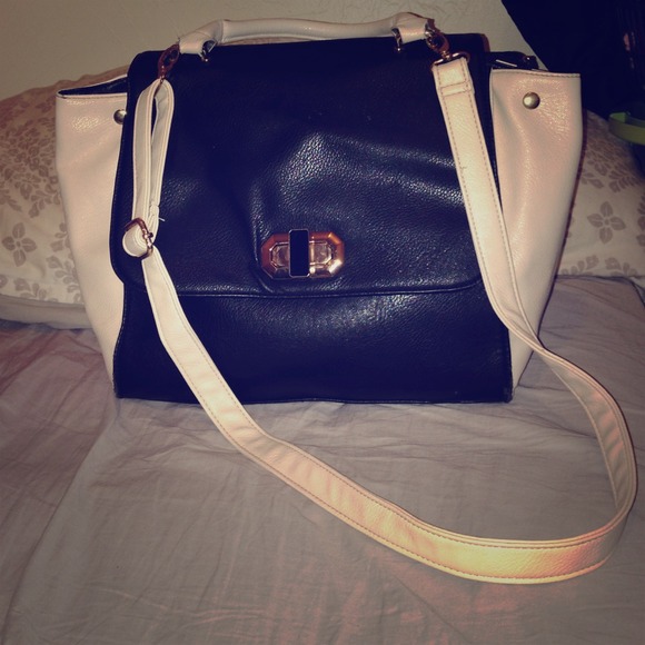 Black & Creme tote