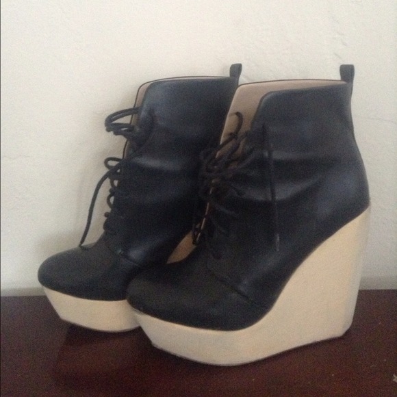 Zara leather and wood high heels