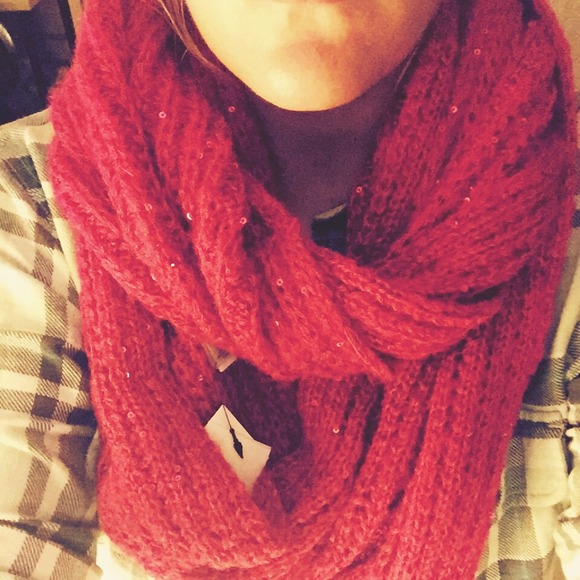 Calvin Klein Infinity Loop Sequin Scarf - Picture 2 of 2
