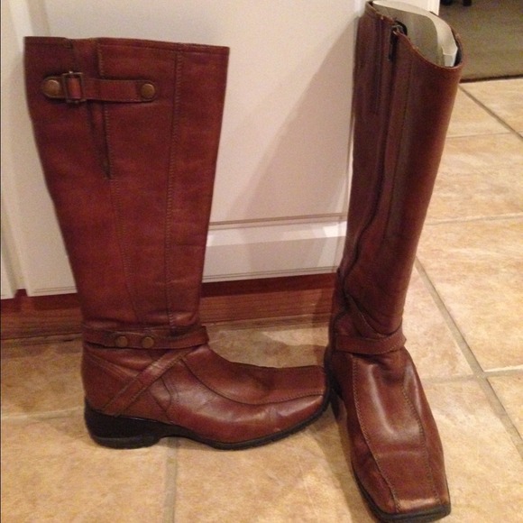 CLARKS riding boots