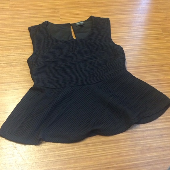 ✳️Forever 21 plus black peplum top 1x