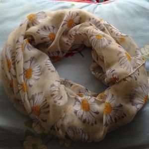 Brandy infinity scarve😍