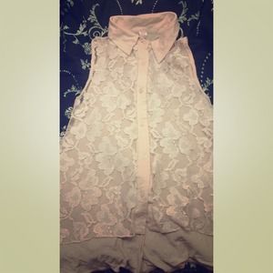 I am selling it because I only wore it once ☺️