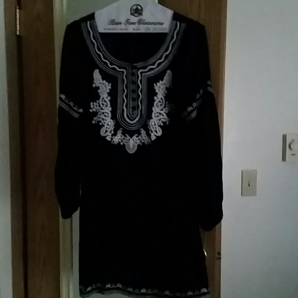 Tunic - Picture 1 of 2