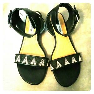 Steve Madden size 7 Sandals With Ankle Strap