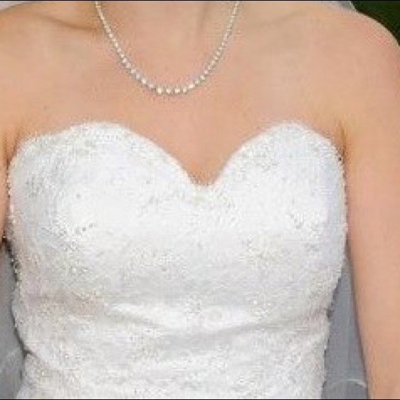 Wedding Dress-Monique Lou-excellent condition - Picture 4 of 4