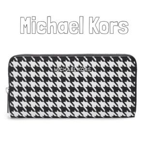Michael Kors Jet Set Continental Zip Wallet