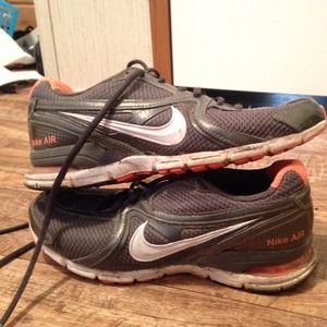 SOLD!!!!!Nike Air Visi Sleek