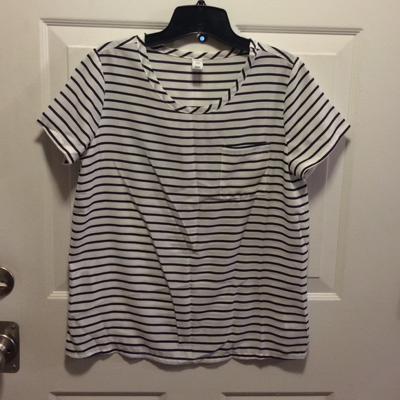 White too with navy stripes.