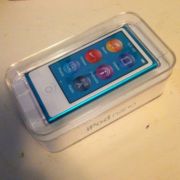 iPod Nano - Picture 2 of 3