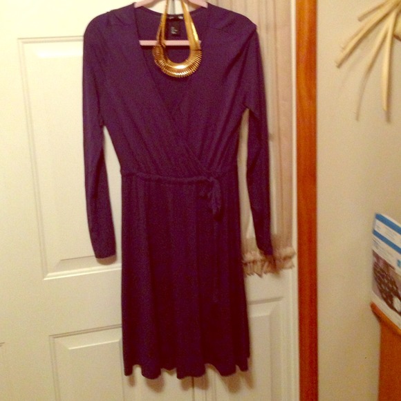 H&M Dresses & Skirts - Navy H&M wrap dress! ❤️