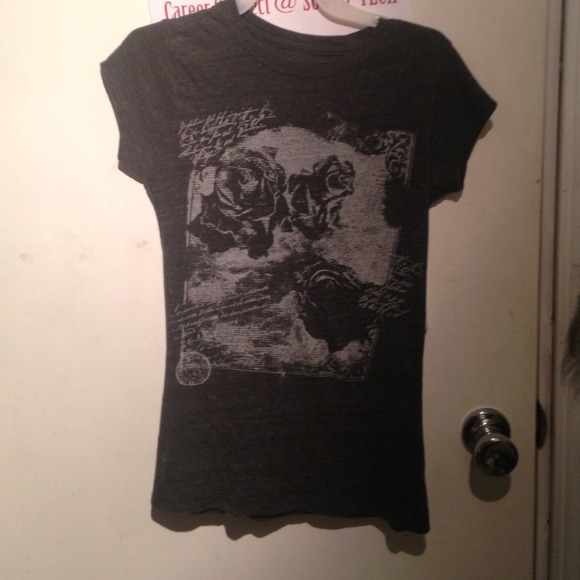 Black t-shirt - Picture 1 of 2