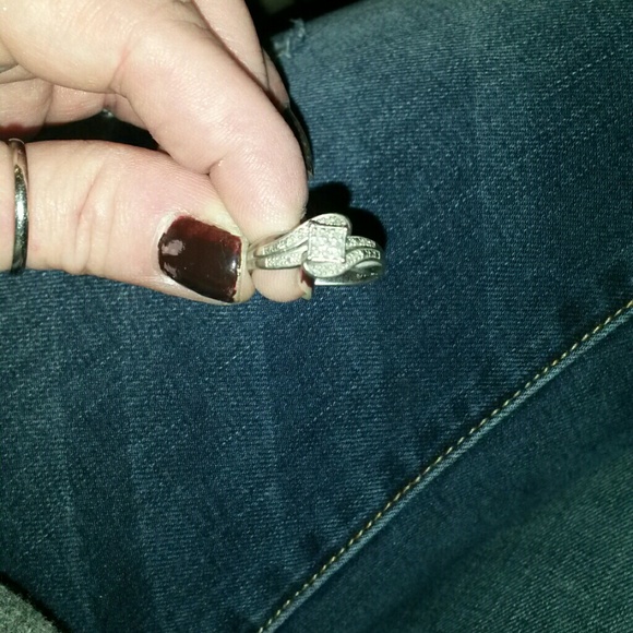 14k white gold princess ring