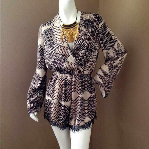 Other - 😎Sale Romper