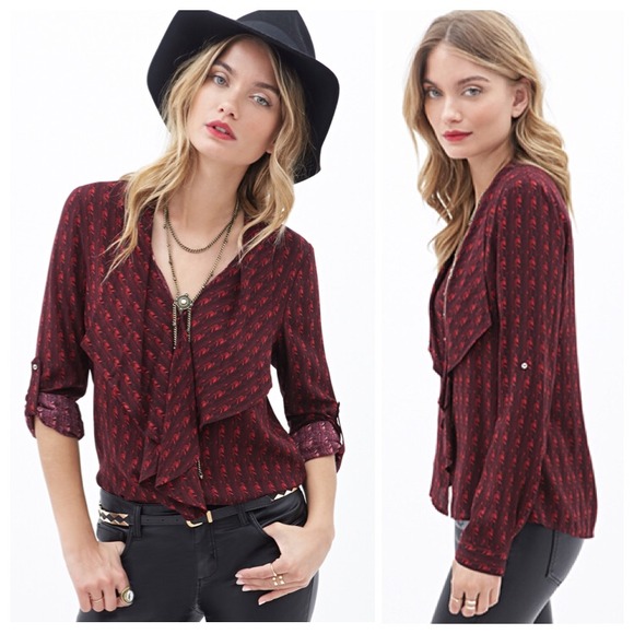 Forever 21 Tops - 🎉🎉HP Ruffle Chevron Print Top🎉🎉