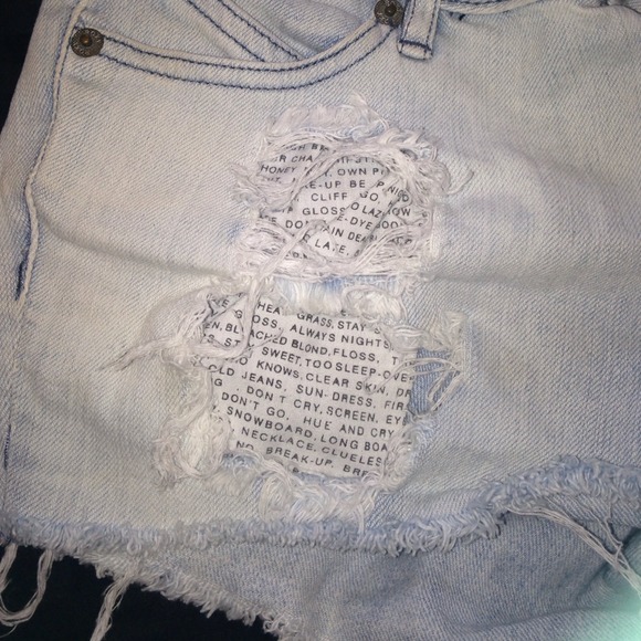 Shorts - Picture 2 of 3