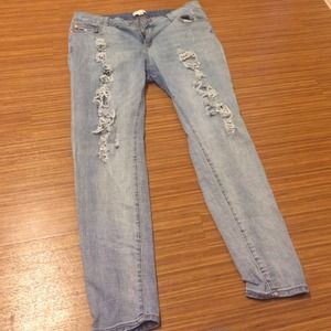 Forever 21 plus ripped jeans sz 16