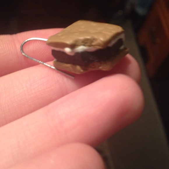 S'more earrings - Picture 3 of 4