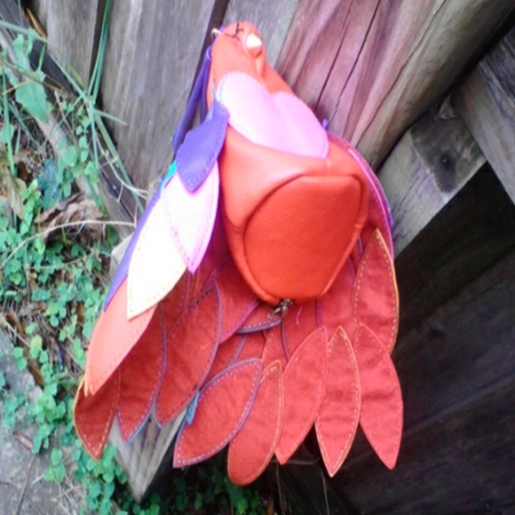 [Betsey Johnson]paradise bird parrot wristlet 2red - Picture 3 of 4