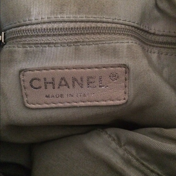 Chanel Bag - Picture 3 of 4