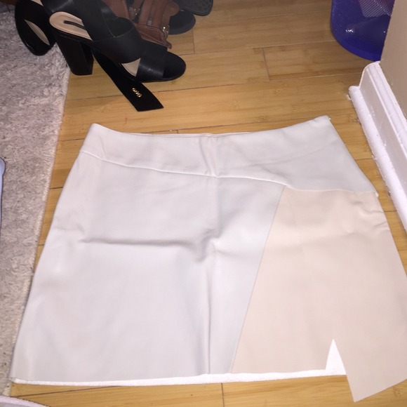 Zara Dresses & Skirts - Leather skirt