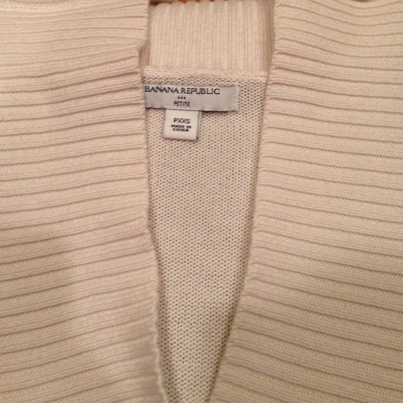 Banana Republic petite sweater - FLASH SALE - Picture 2 of 2