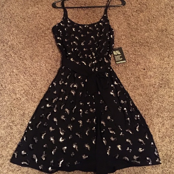 HOT sparkly leopard print Express dress!