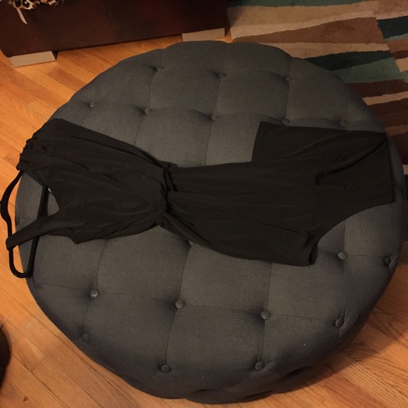 Show off one leg Black Dress from ASOS - Picture 2 of 4