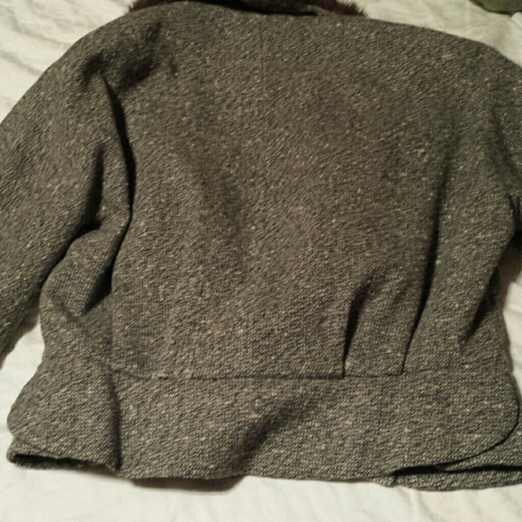 Vintage jacket with real fur collar - Picture 4 of 13