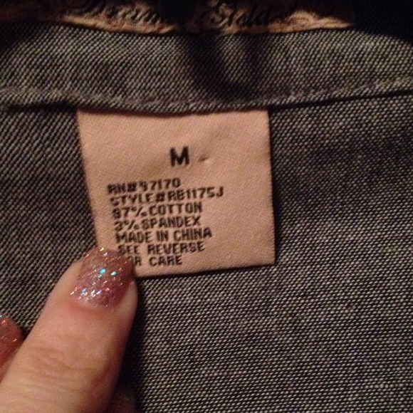 Long button down - Picture 2 of 2