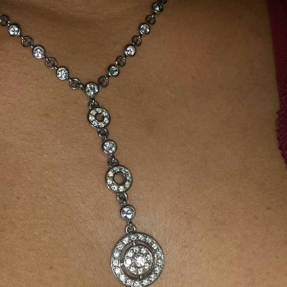 Neclace - Picture 2 of 2