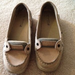 Sperry's Girls size 4. No laces, EX condition! 40.