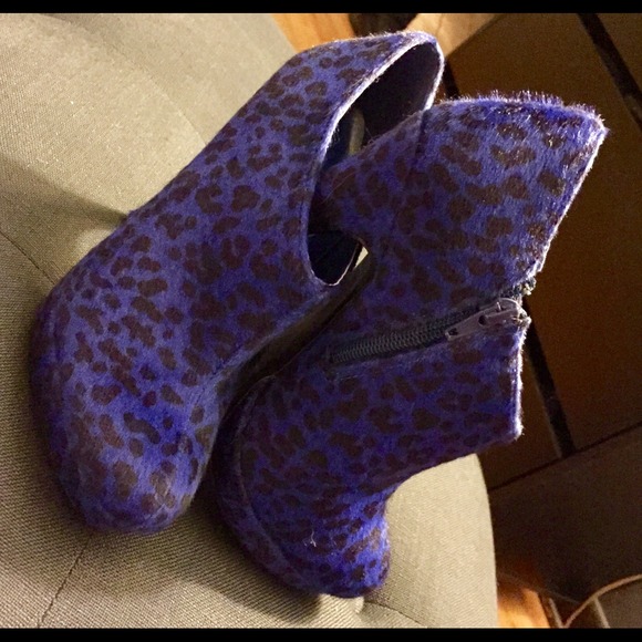 SALE FIRM Booties - Faux Animal Skin Look