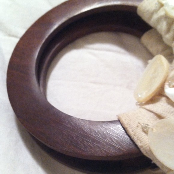 Shell Purse - Picture 2 of 2