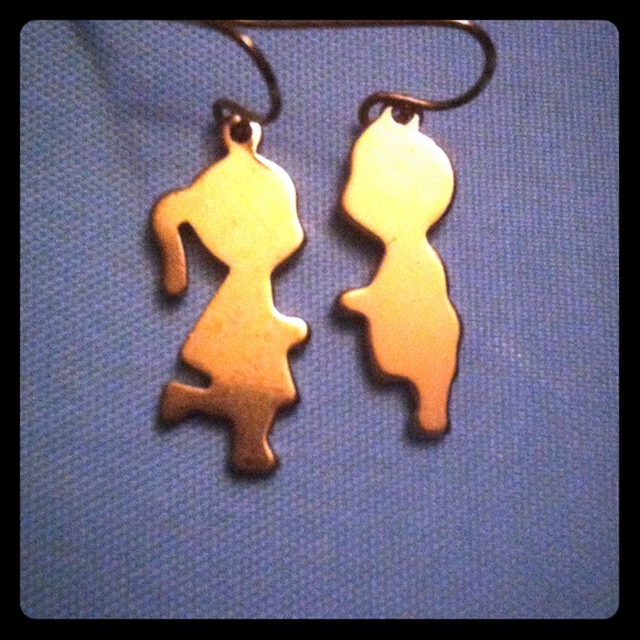 Earrings - Picture 1 of 2