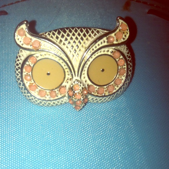 Ring - Picture 1 of 2