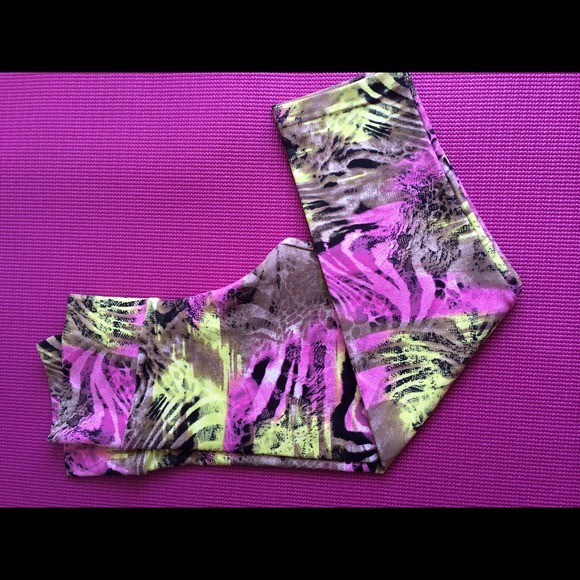 Capris/leggings - Picture 2 of 3