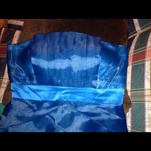 maxandcleo long blue prom dress - Picture 2 of 3