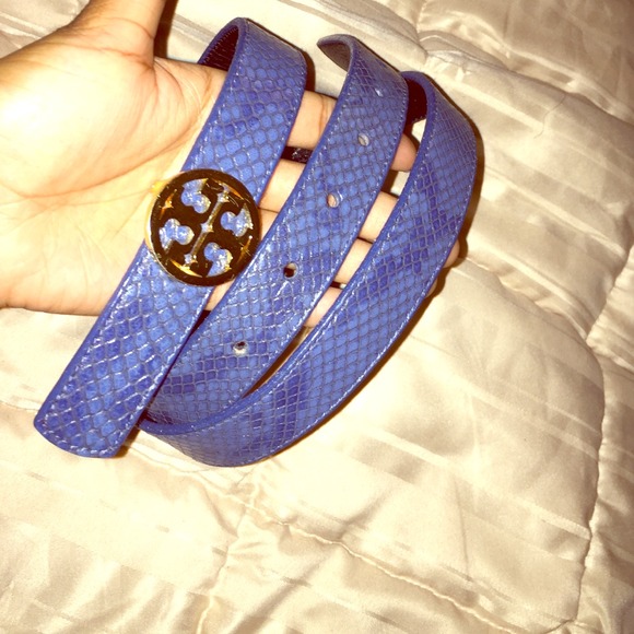 Tory Burch- 1" reversible belt 💙