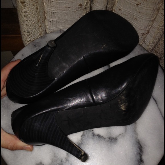 Fergalicious black heels - Picture 3 of 4