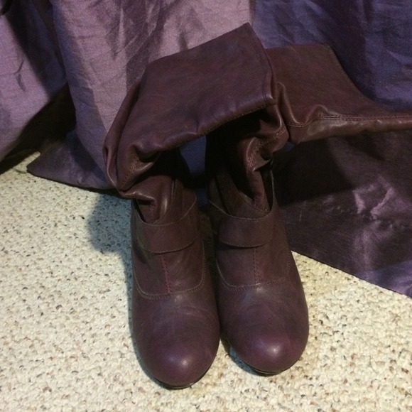 Deep Purple Boots - Picture 2 of 4