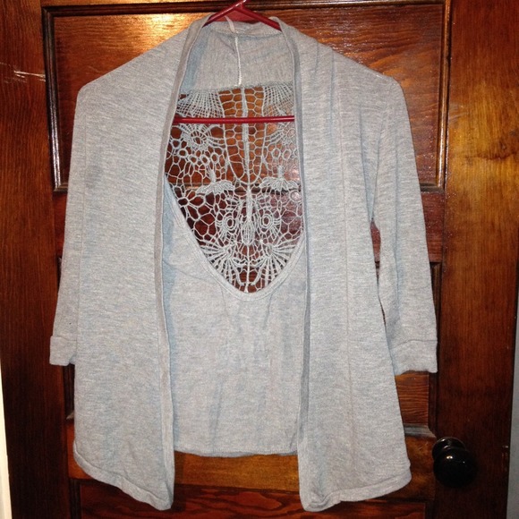 Small pullover jacket - Picture 1 of 3