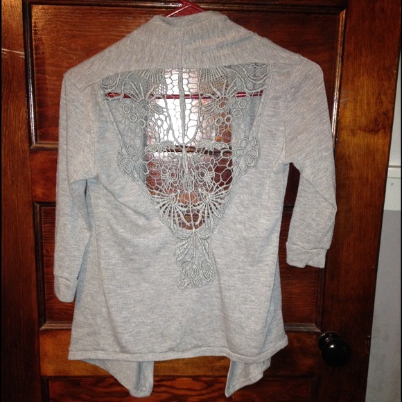 Small pullover jacket - Picture 3 of 3