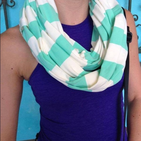 Lululemon Vinyasa Scarf - Picture 3 of 3